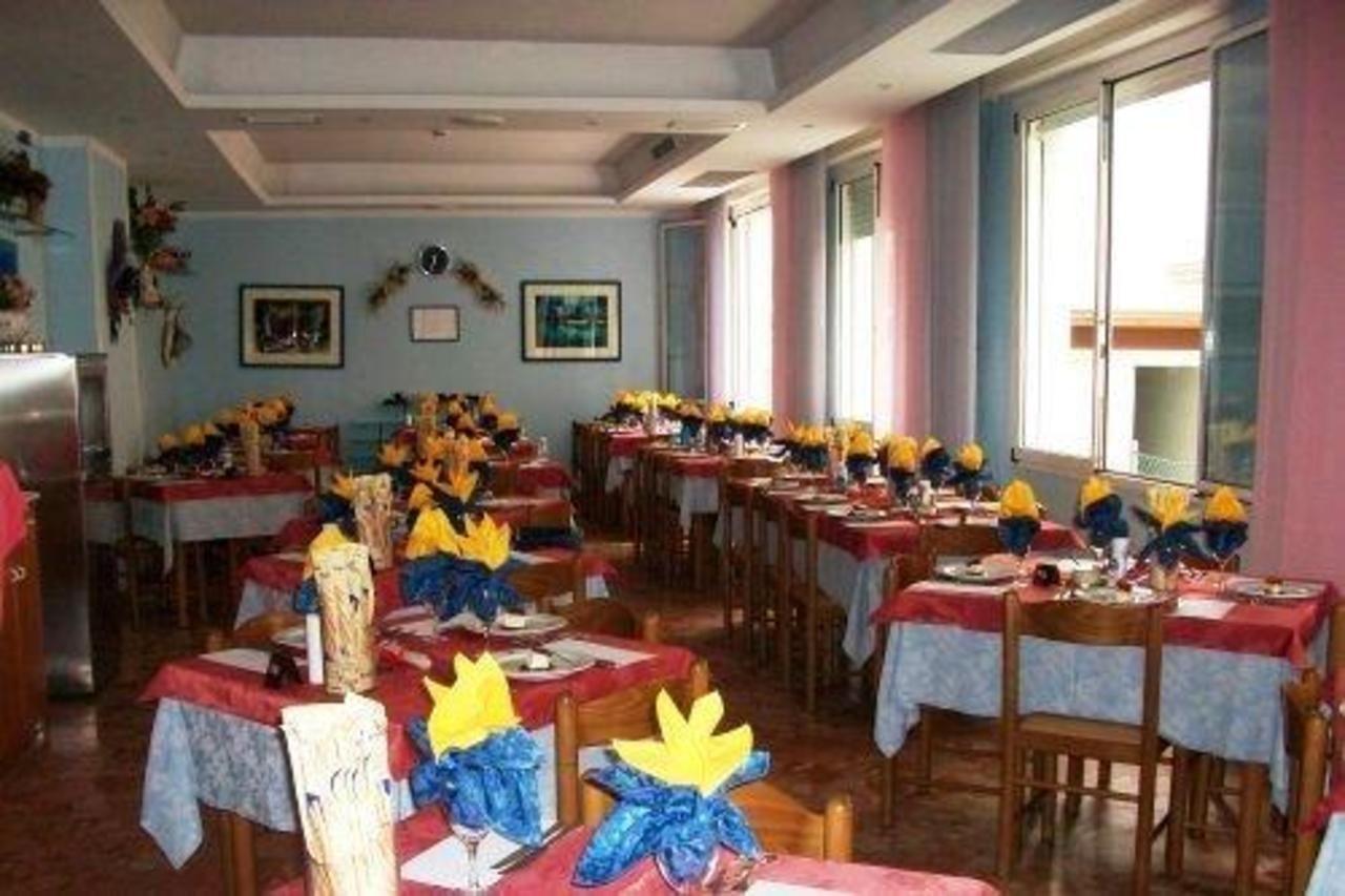 Hotel St. Raphael Ривадзурра Экстерьер фото