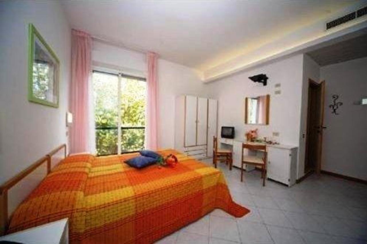 Hotel St. Raphael Ривадзурра Экстерьер фото
